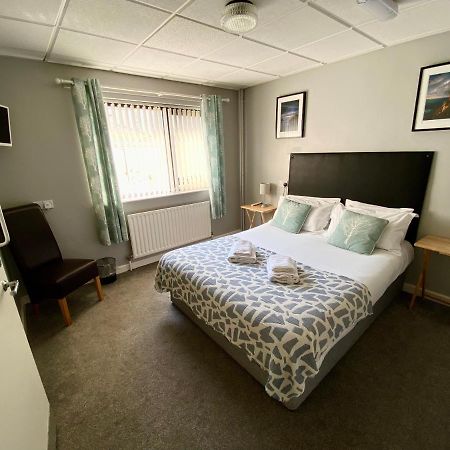 Rambler Travel Inn Portstewart Buitenkant foto