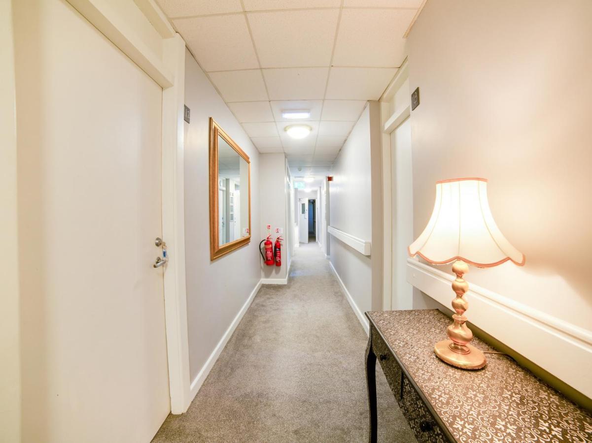 Rambler Travel Inn Portstewart Buitenkant foto
